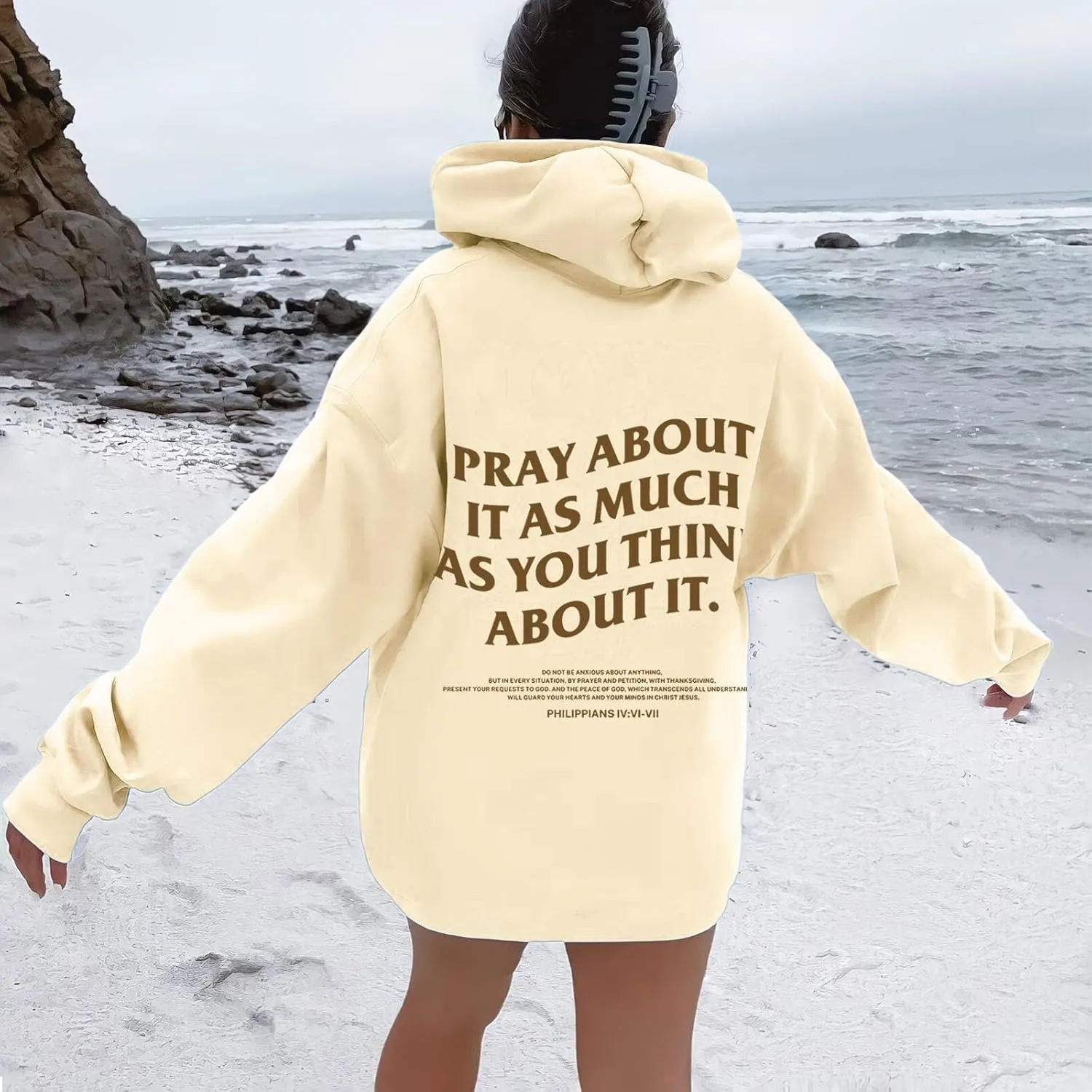 Love Never Falls Christian Oversize Hoodies for Women Drop Shoulder Long Sleeve Pullover Top with Pockets Fall Fleece Graphic