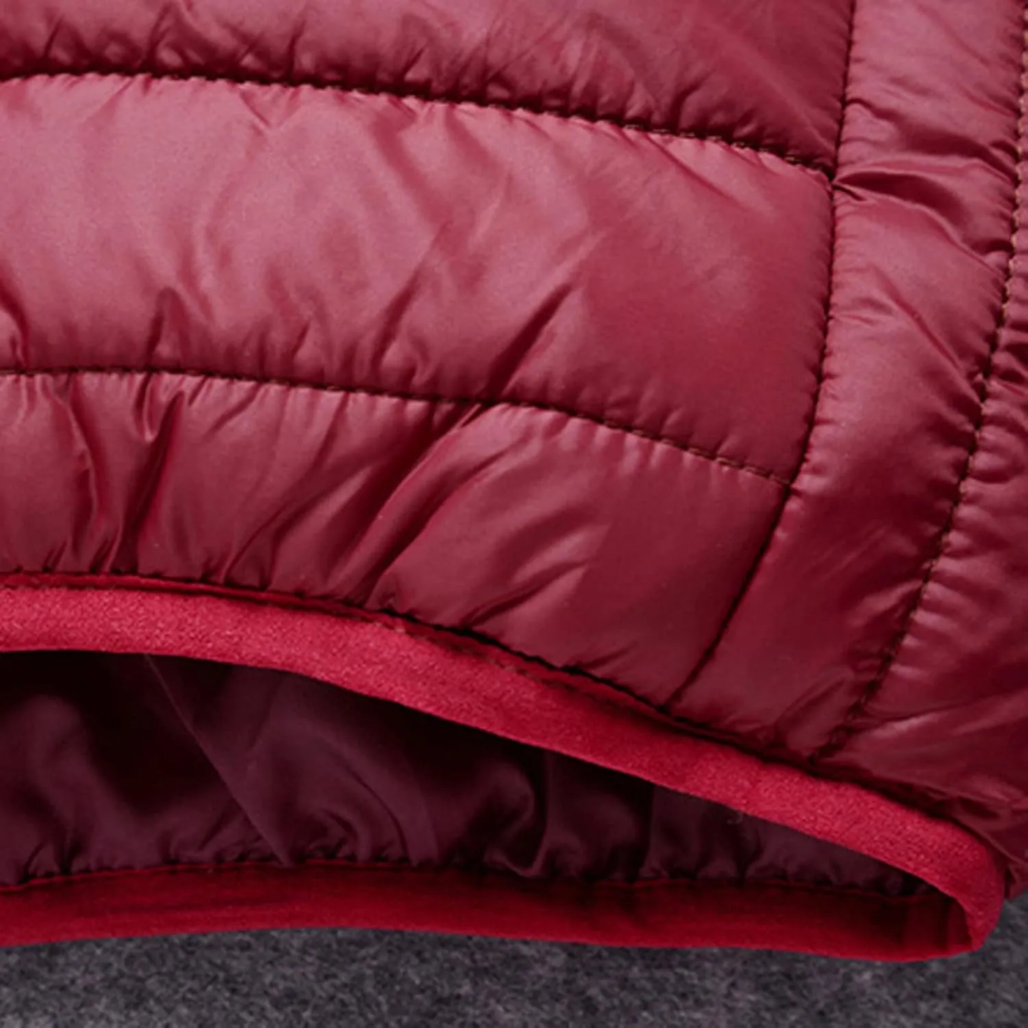 Men's Puffer Jacket Slim Fit Lightweight Down Coat with Hood Packable Quilted Jacket Casual Warm Winter Jacket